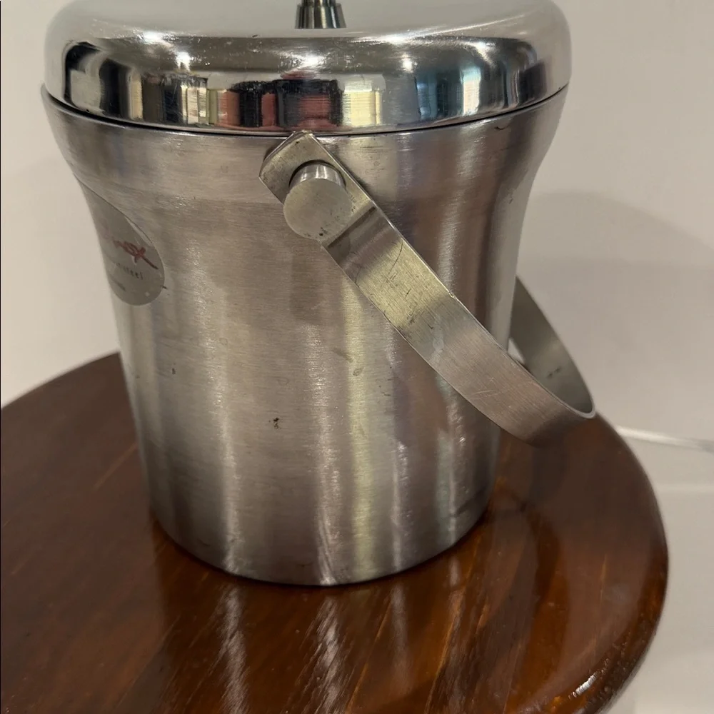 World’nox Stainless Steel 7” Insulated Ice Bucket with Handle. Made in India.